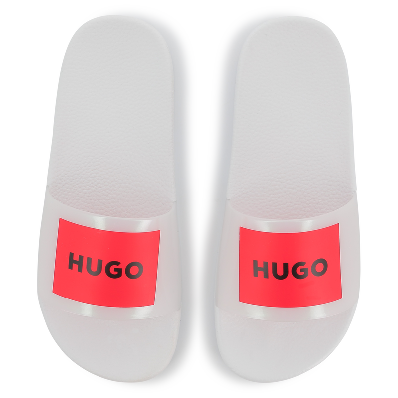 Sliders with badges HUGO 
                    FILLE